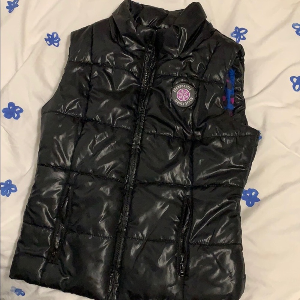 Vest - Picture 2 of 4